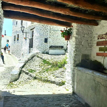 La Casa De La Bombilla Verde Trevélez Dış mekan fotoğraf