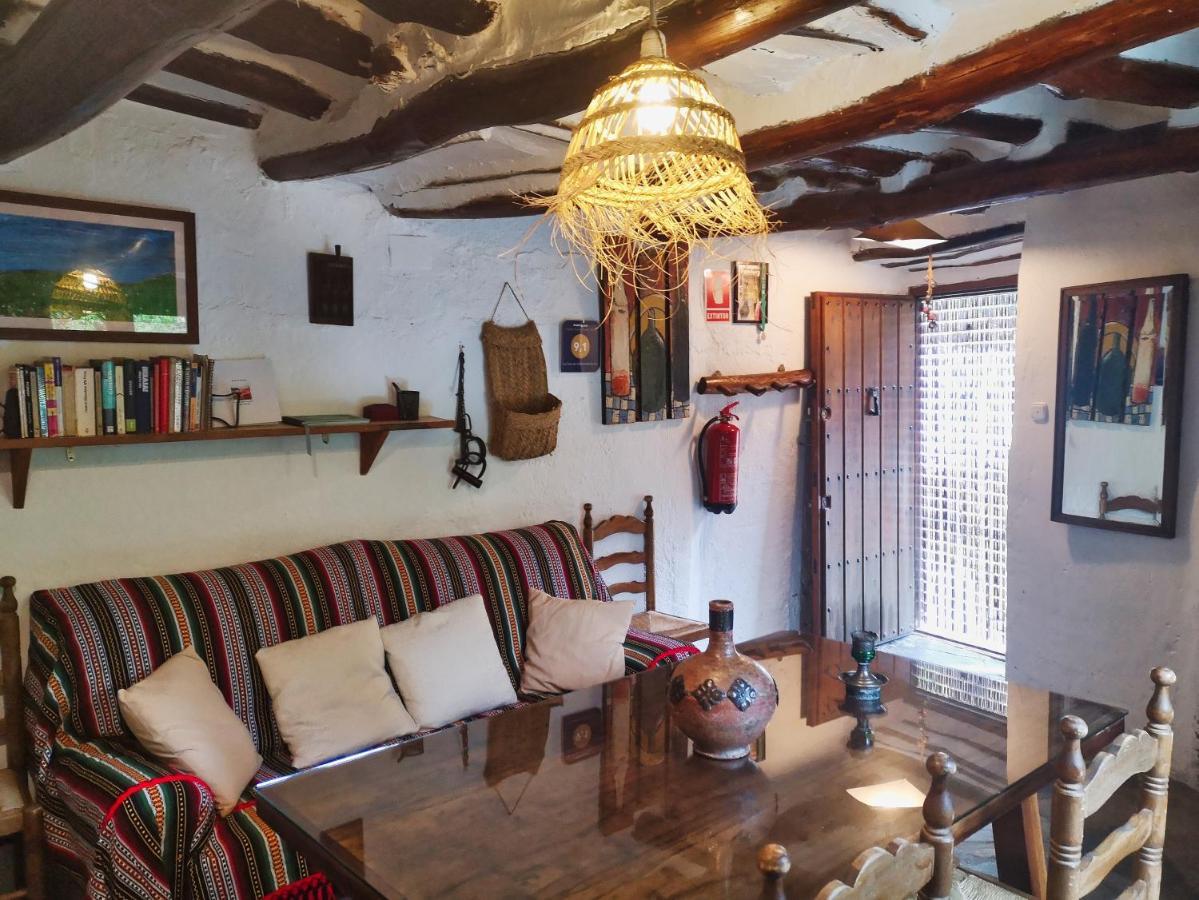 La Casa De La Bombilla Verde Trevélez Dış mekan fotoğraf