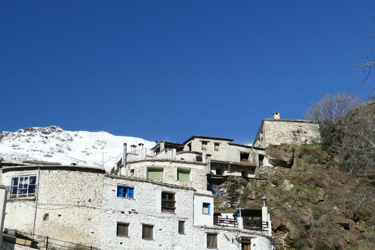 La Casa De La Bombilla Verde Trevélez Dış mekan fotoğraf
