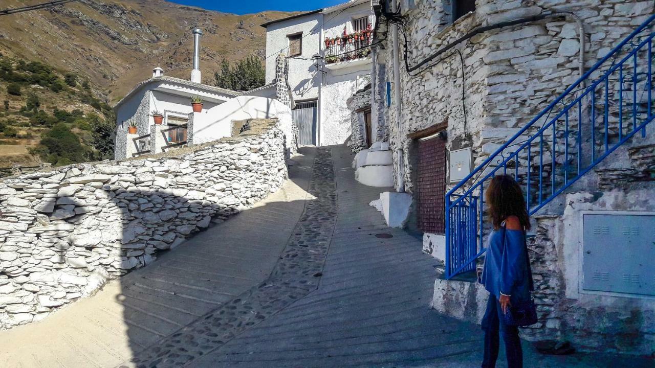 La Casa De La Bombilla Verde Trevélez Dış mekan fotoğraf